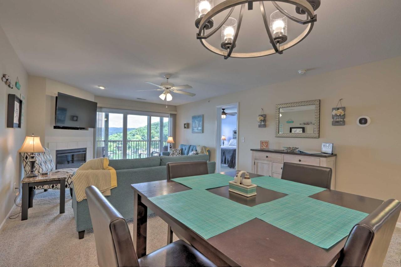 The Lake Escape With Balcony And Pool Access! Camdenton Eksteriør billede
